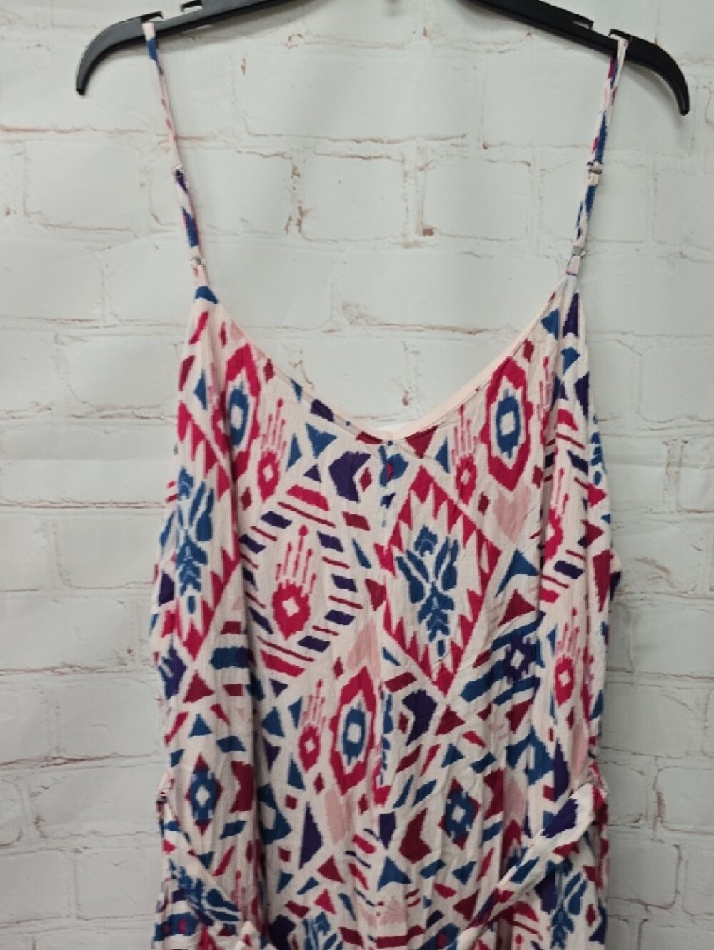 Emily Wonder Spaghetti Strap Jumpsuit Pink & Blue Geometric Print W Belt Size 2x - Picture 9 of 16